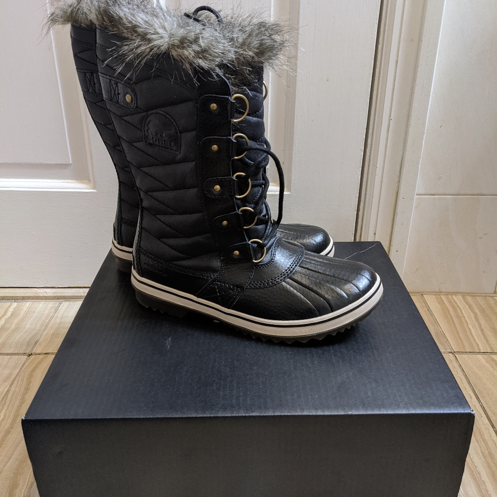 Sorel Tofino boots
